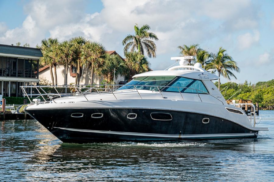 A quick guide on Yacht Rentals 1 yach