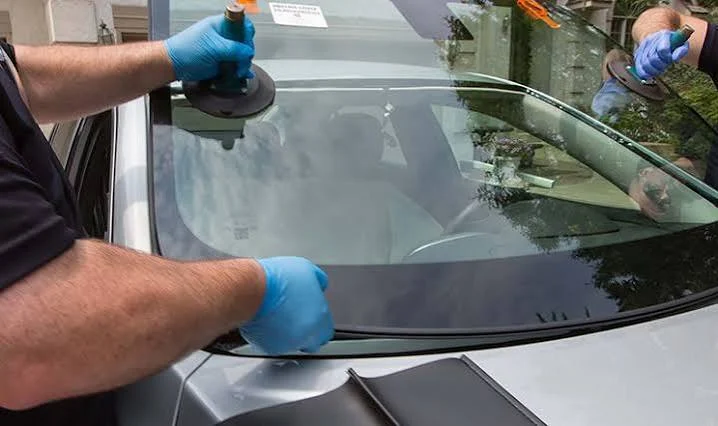 When to Repair vs. When to Replace: A Guide to Windshield Maintenance