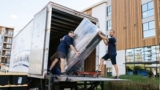 How to Choose the Right Moving Service for Your Needs